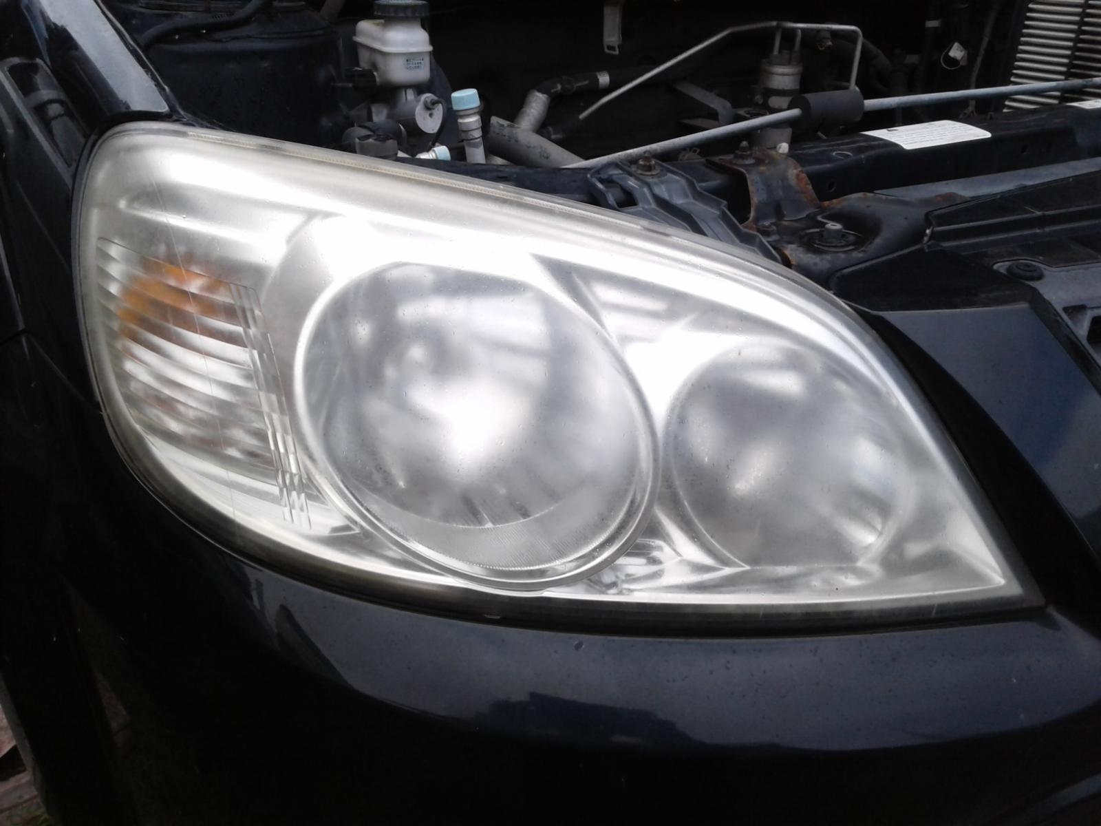 2010 Ford Escape Right Headlamp View Auto part Right Headlamp Ford Escape 2010