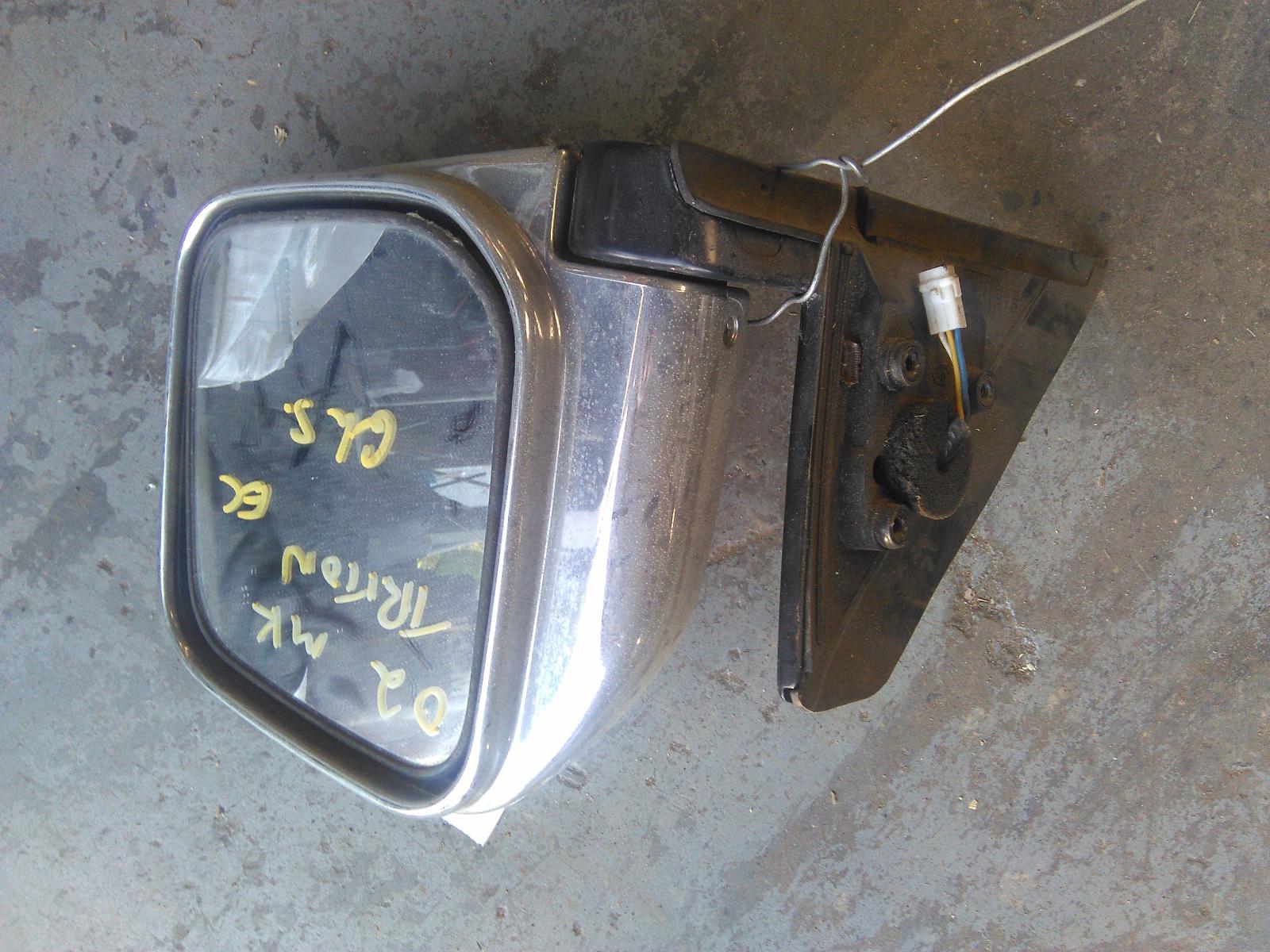 View Auto part Right Door Mirror Mitsubishi Triton 2002