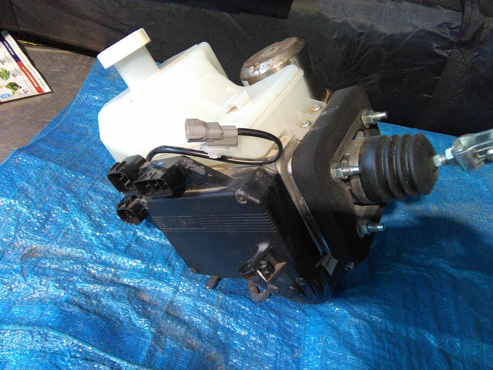 View Auto part Abs Booster Assembly Mitsubishi Pajero 2015