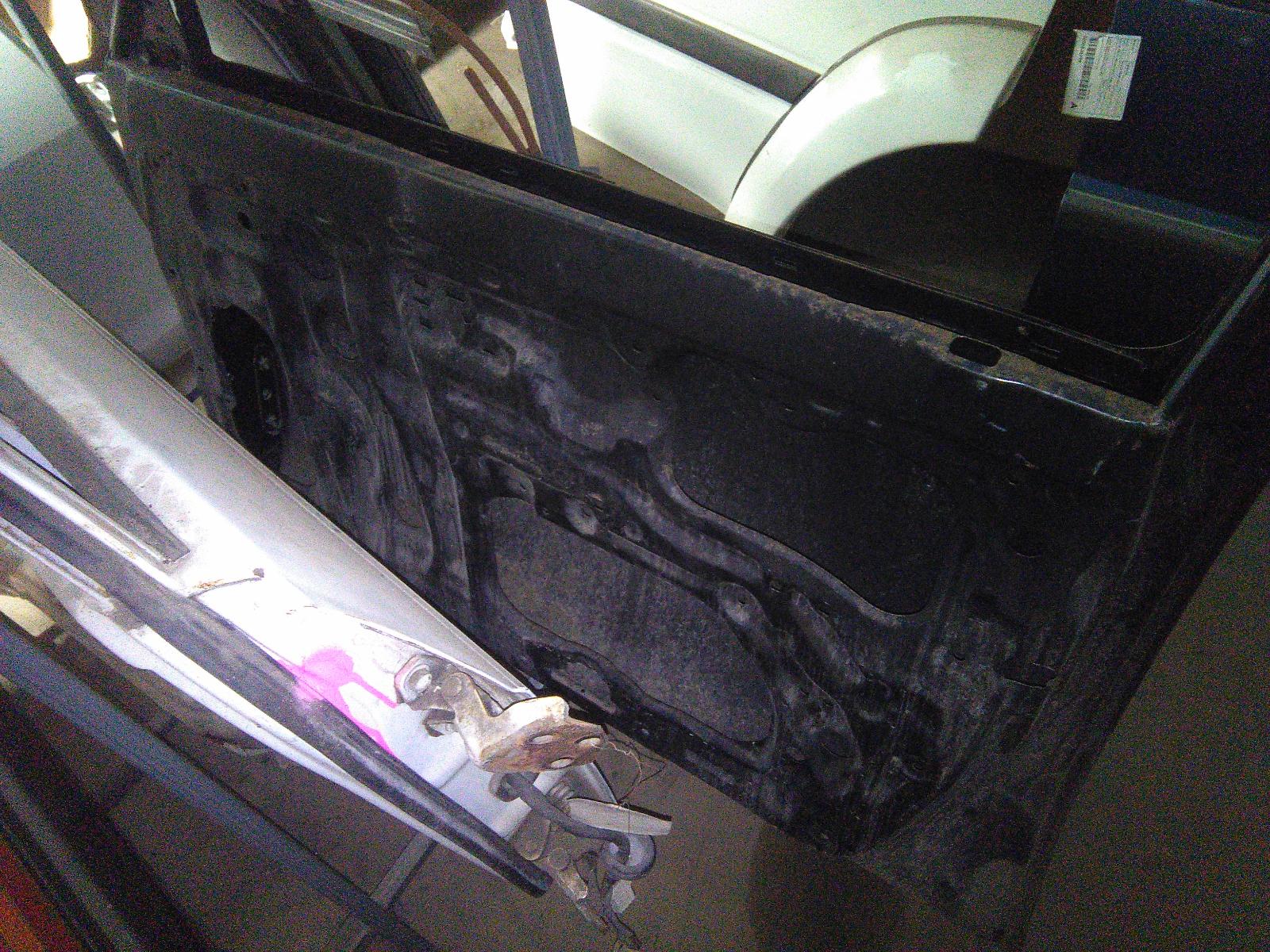 View Auto part Right Front Door Toyota Hilux 1993