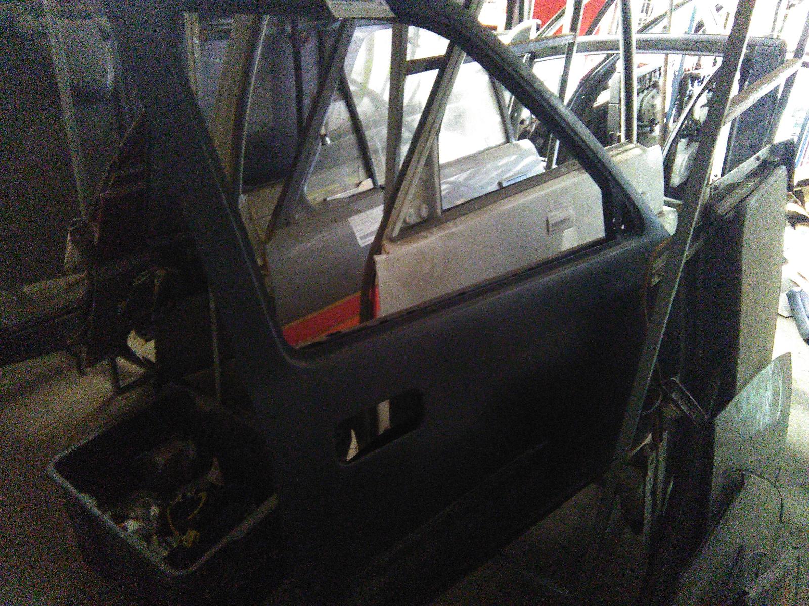 View Auto part Right Front Door Toyota Hilux 1993
