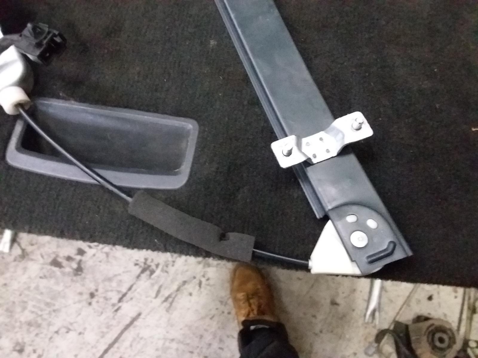 2010 Holden Captiva Left Rear Wnd Reg/Motor View Auto part Left Rear Wnd Reg/Motor Holden Captiva 2010