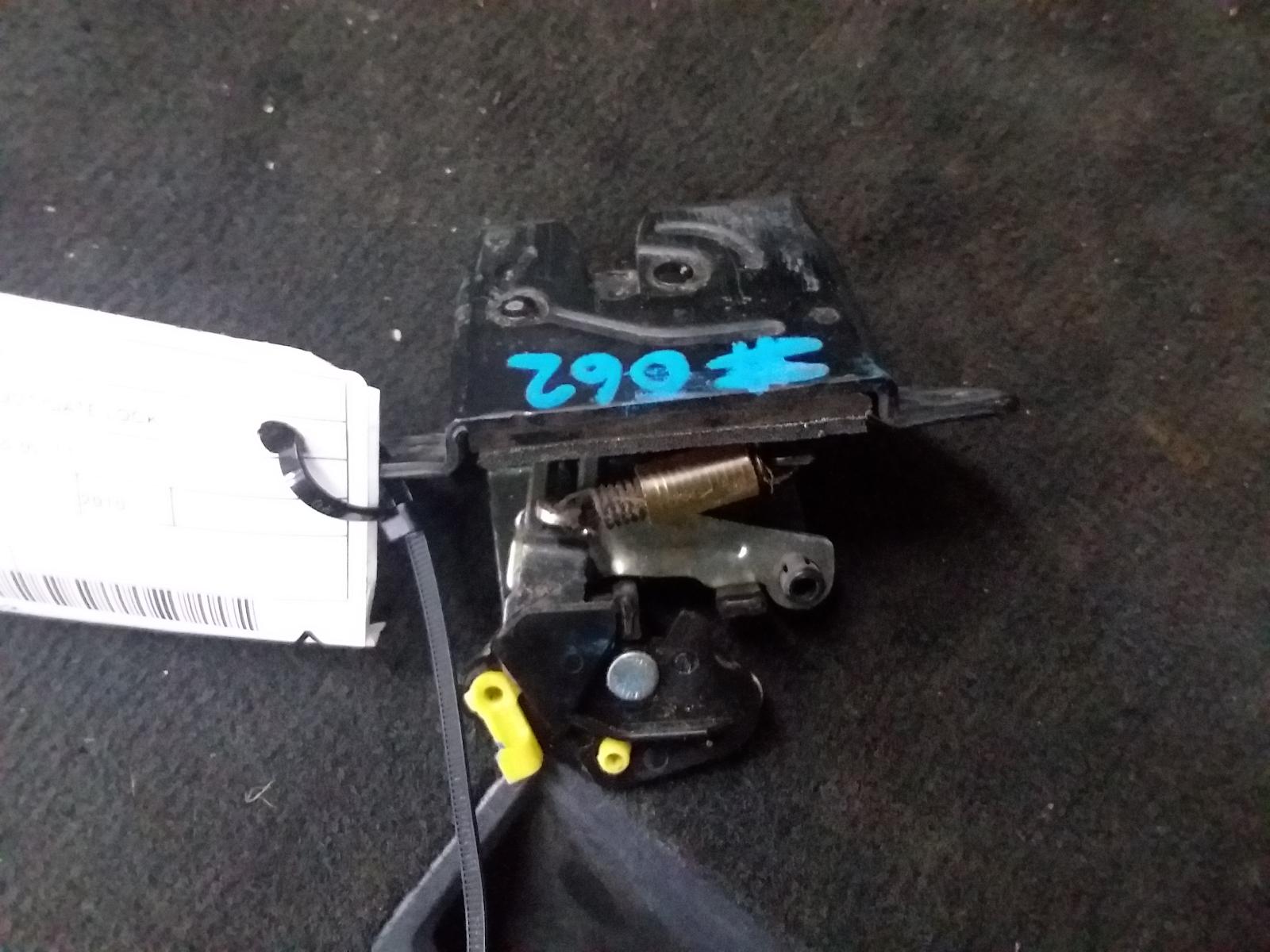View Auto part Door/Boot/Gate Lock Holden Captiva 2010