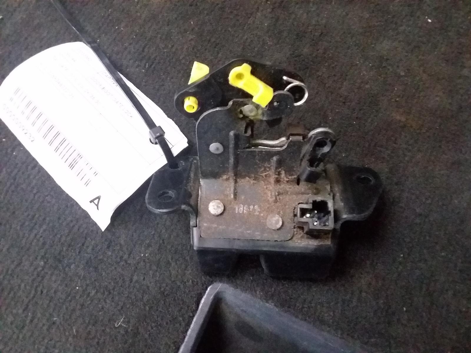 View Auto part Door/Boot/Gate Lock Holden Captiva 2010