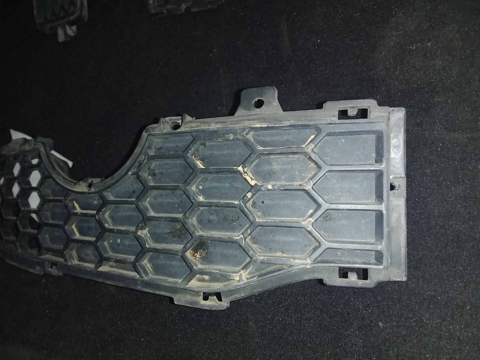 2010 Holden Captiva Grille View Auto part Grille Holden Captiva 2010