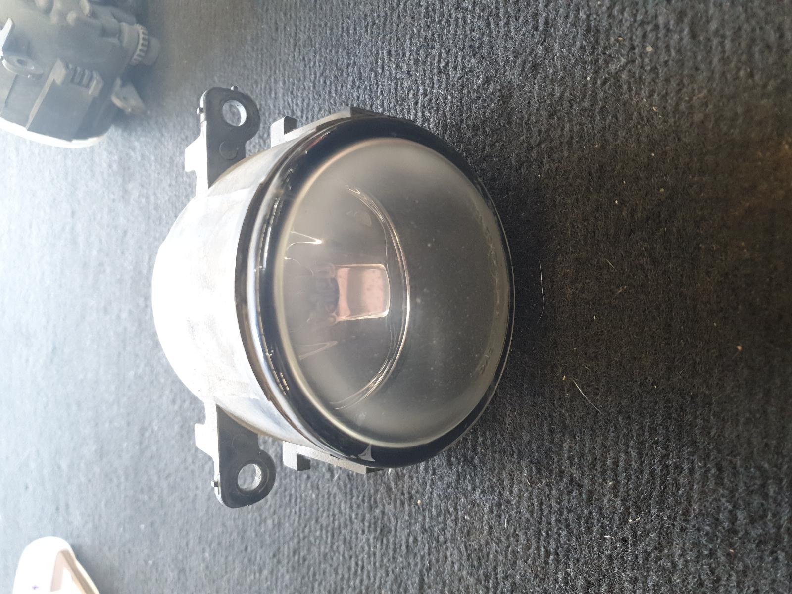 View Auto part Right Indicator/Fog/Side Holden Statesman/caprice 2007