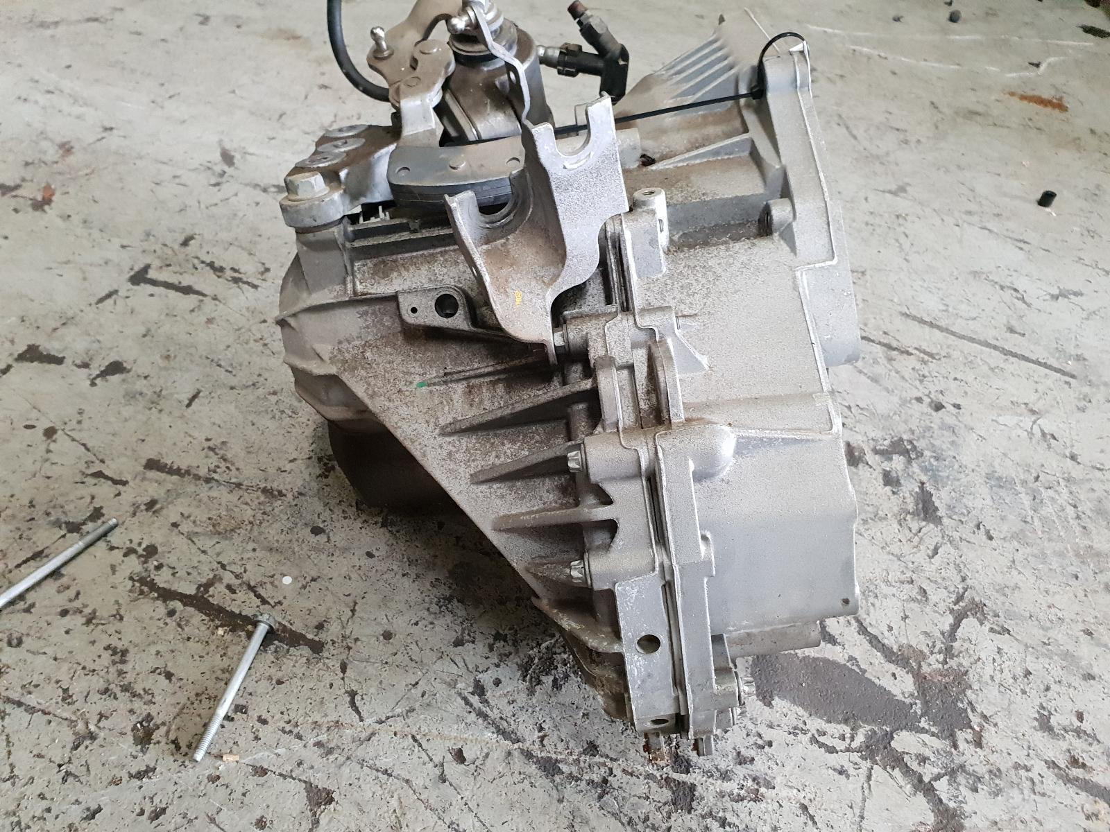 View Auto part Trans/Gearbox Holden Captiva 2013