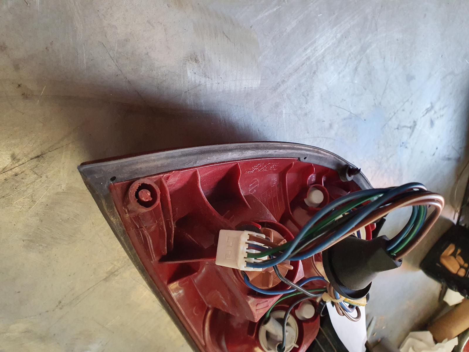 2002 Holden Commodore Right Taillight View Auto part Right Taillight Holden Commodore 2002