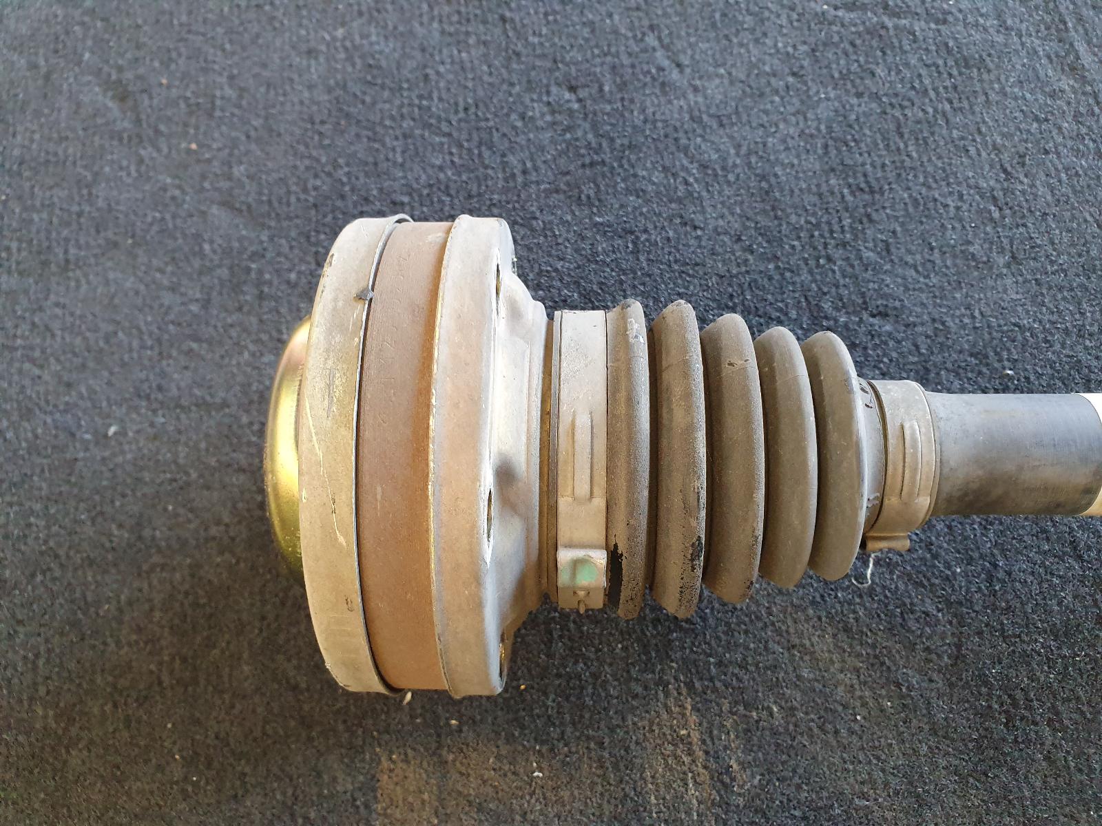 View Auto part Left Driveshaft Holden Statesman/caprice 2002