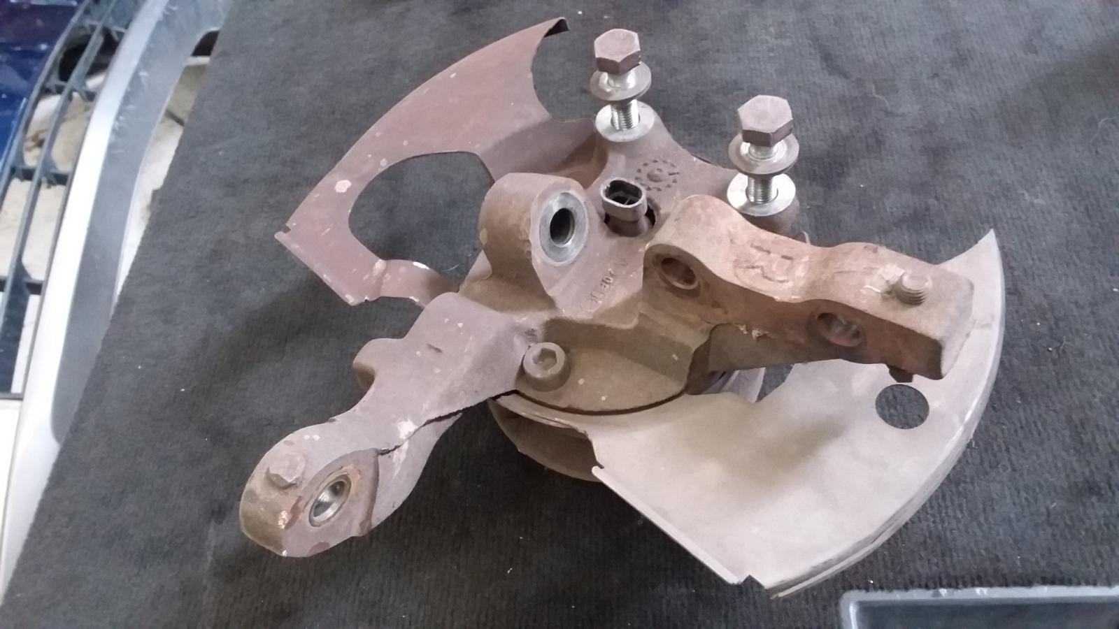 View Auto part Right Front Hub Assembly Holden Statesman/caprice 2003