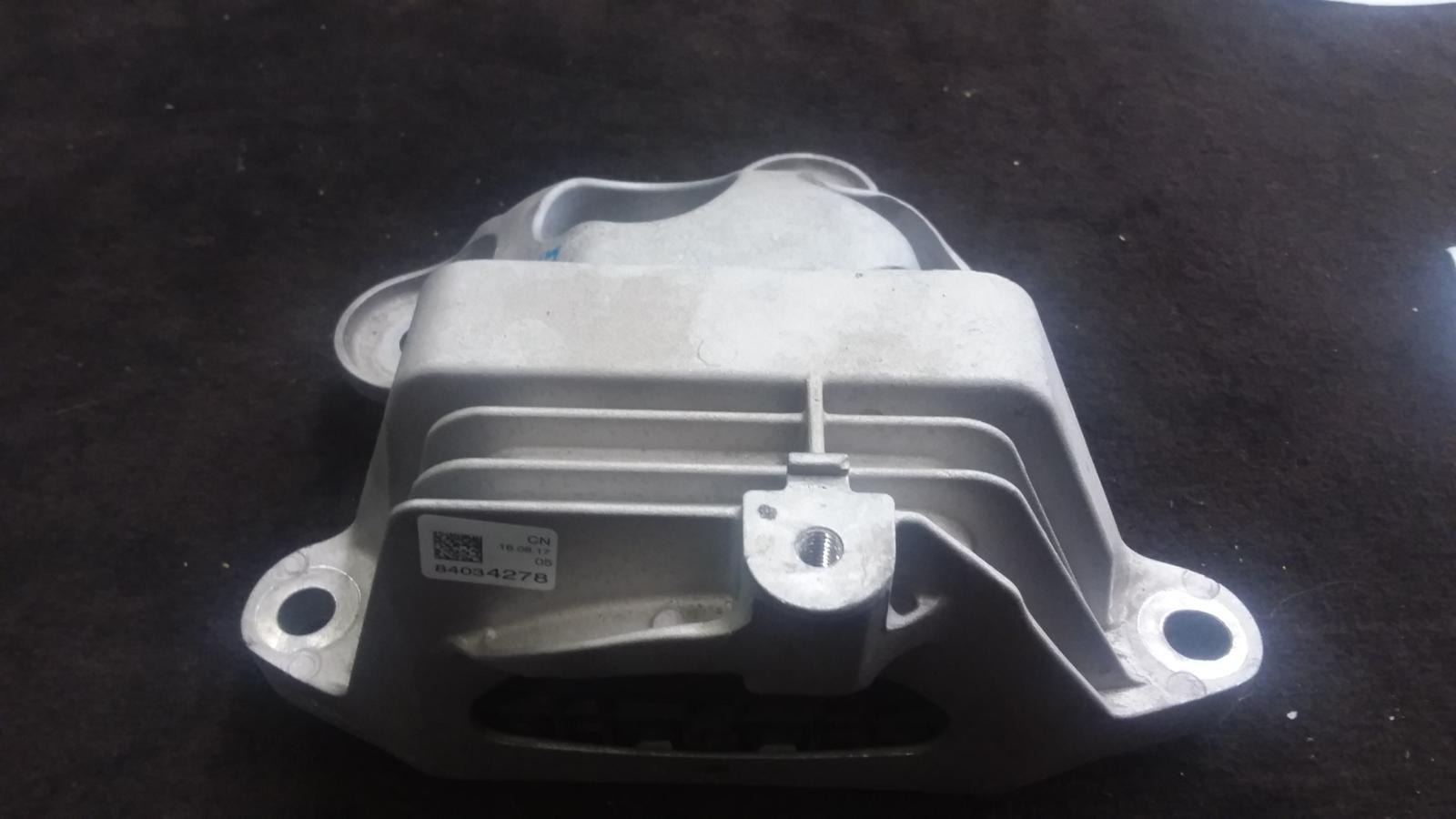View Auto part Mount Holden Commodore 2018