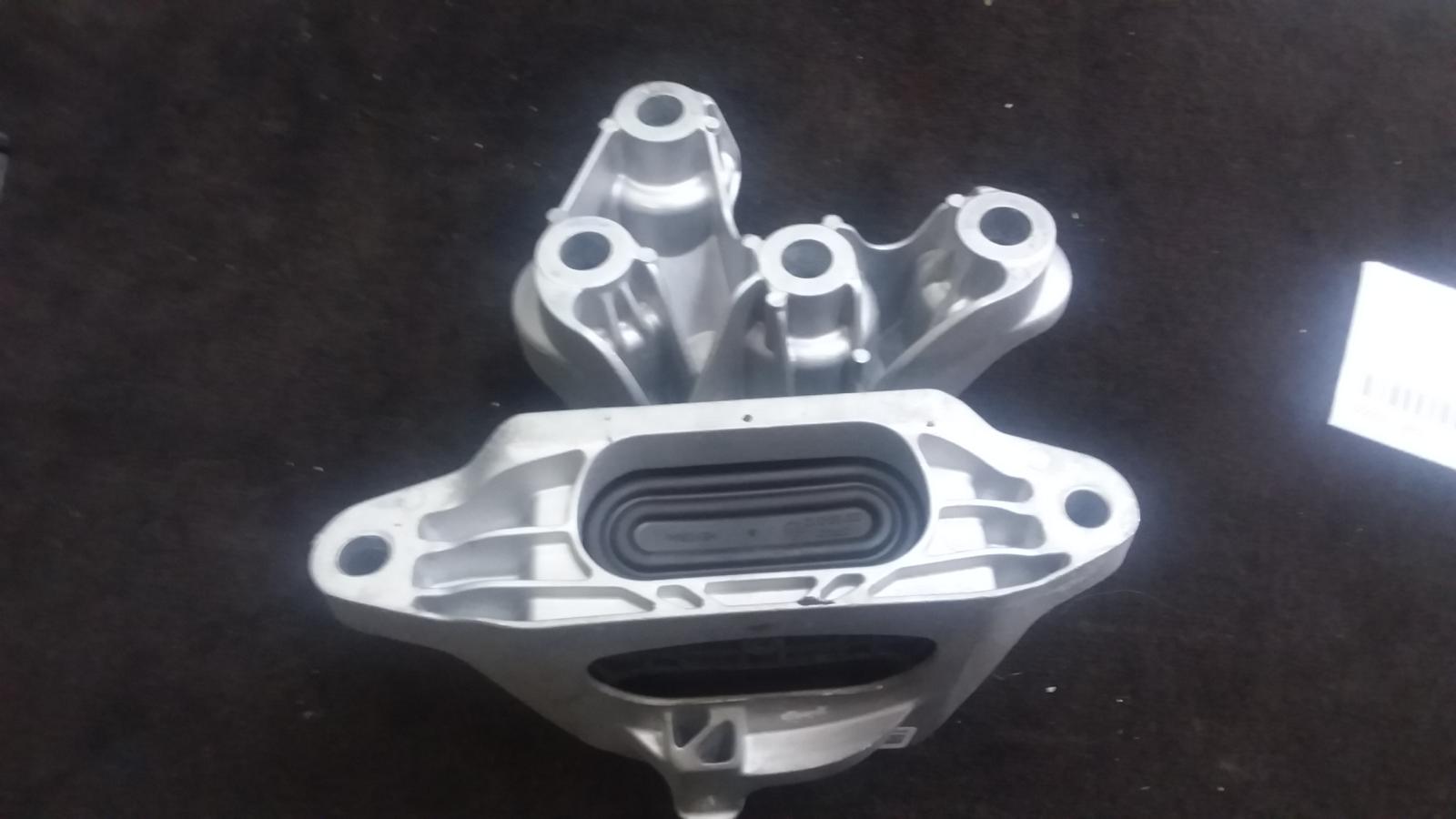 View Auto part Mount Holden Commodore 2018