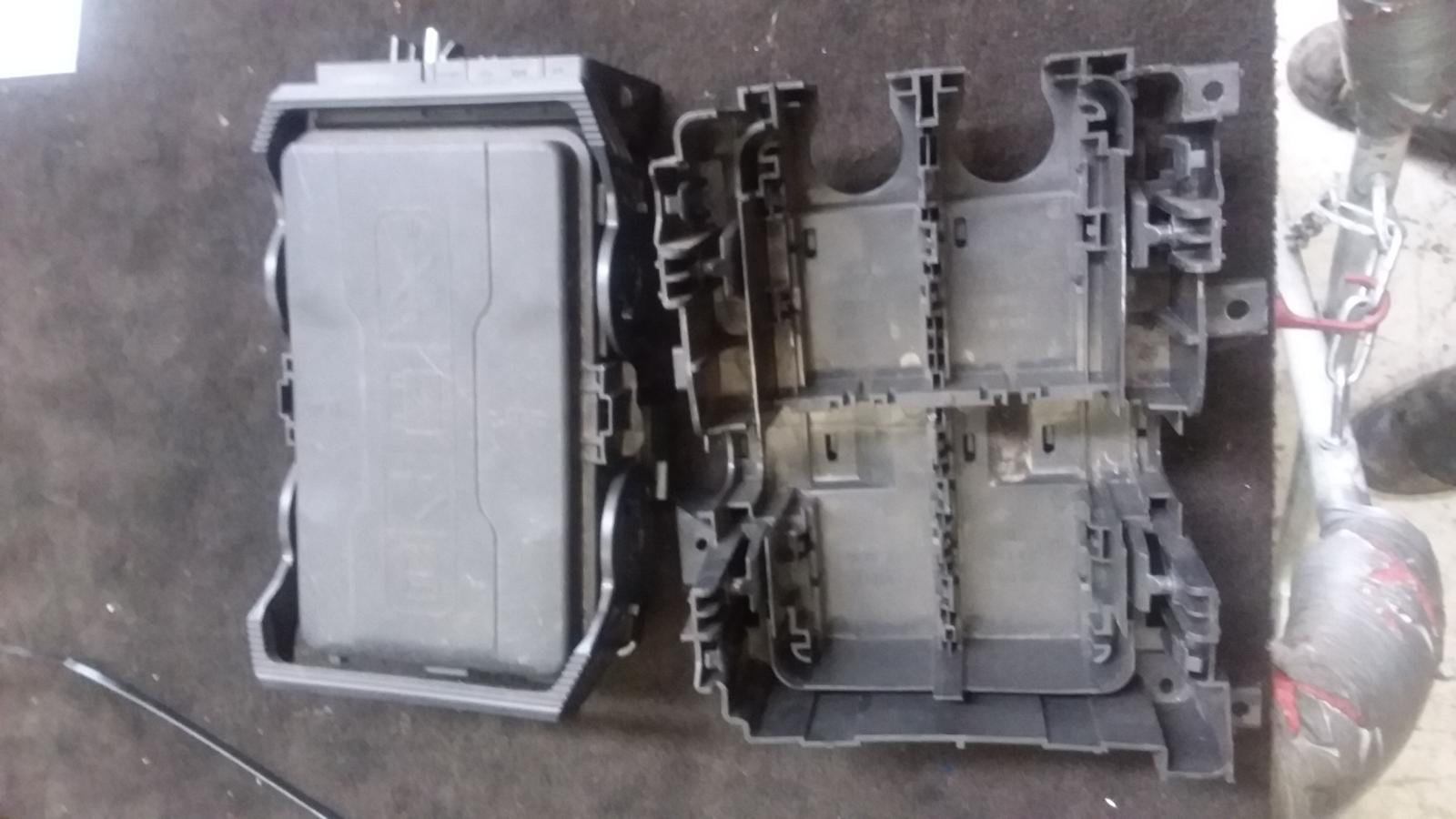 View Auto part Fuse Box Holden Commodore 2018