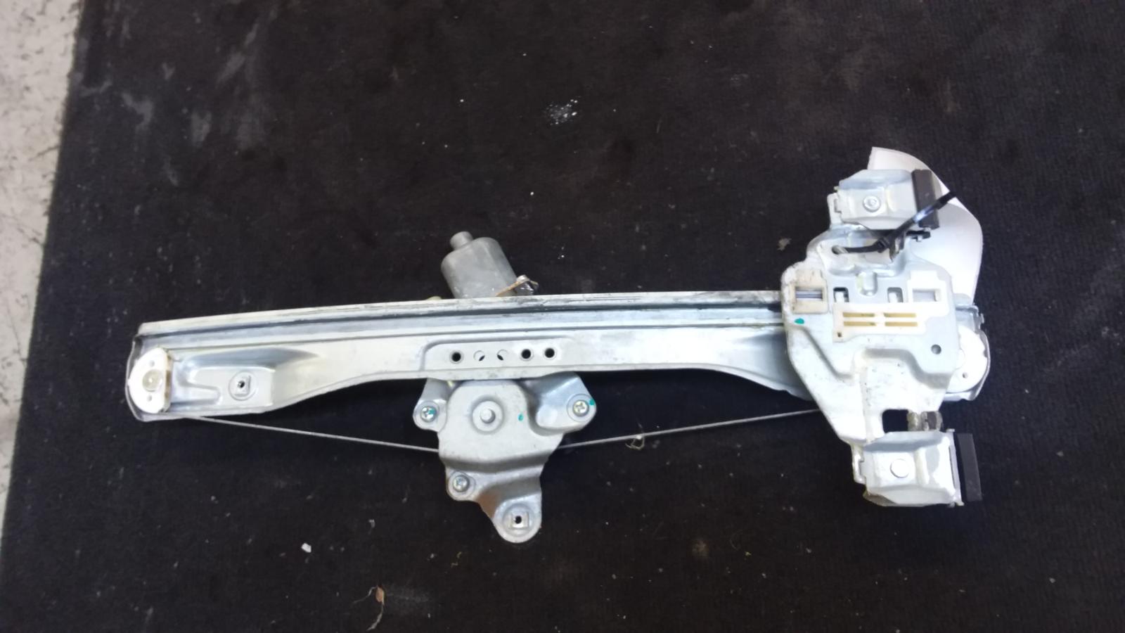 View Auto part Right Rear Wnd Reg/Motor Holden Cruze 2011