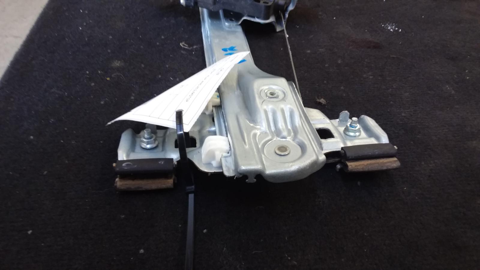 View Auto part Right Rear Wnd Reg/Motor Holden Cruze 2011