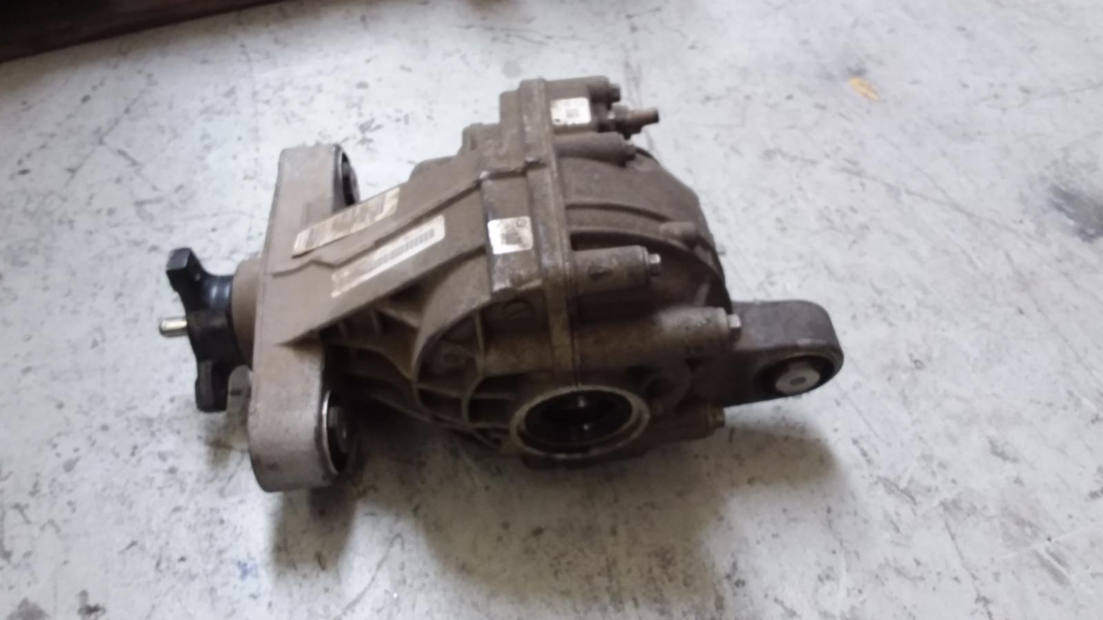 2012 Holden Commodore Differential Centre View Auto part Differential Centre Holden Commodore 2012
