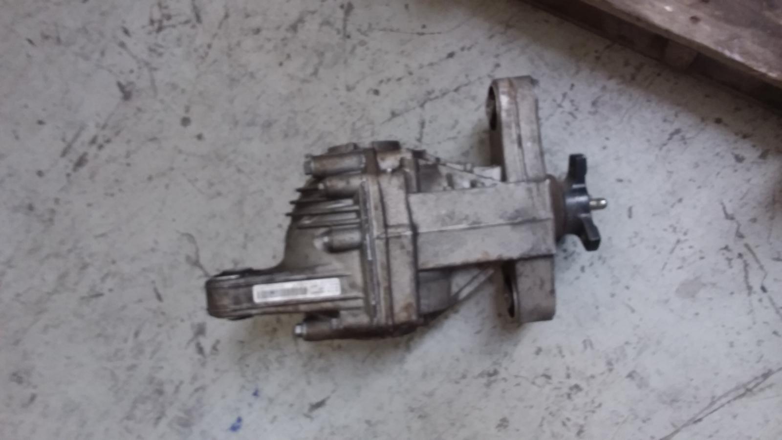 2012 Holden Commodore Differential Centre View Auto part Differential Centre Holden Commodore 2012