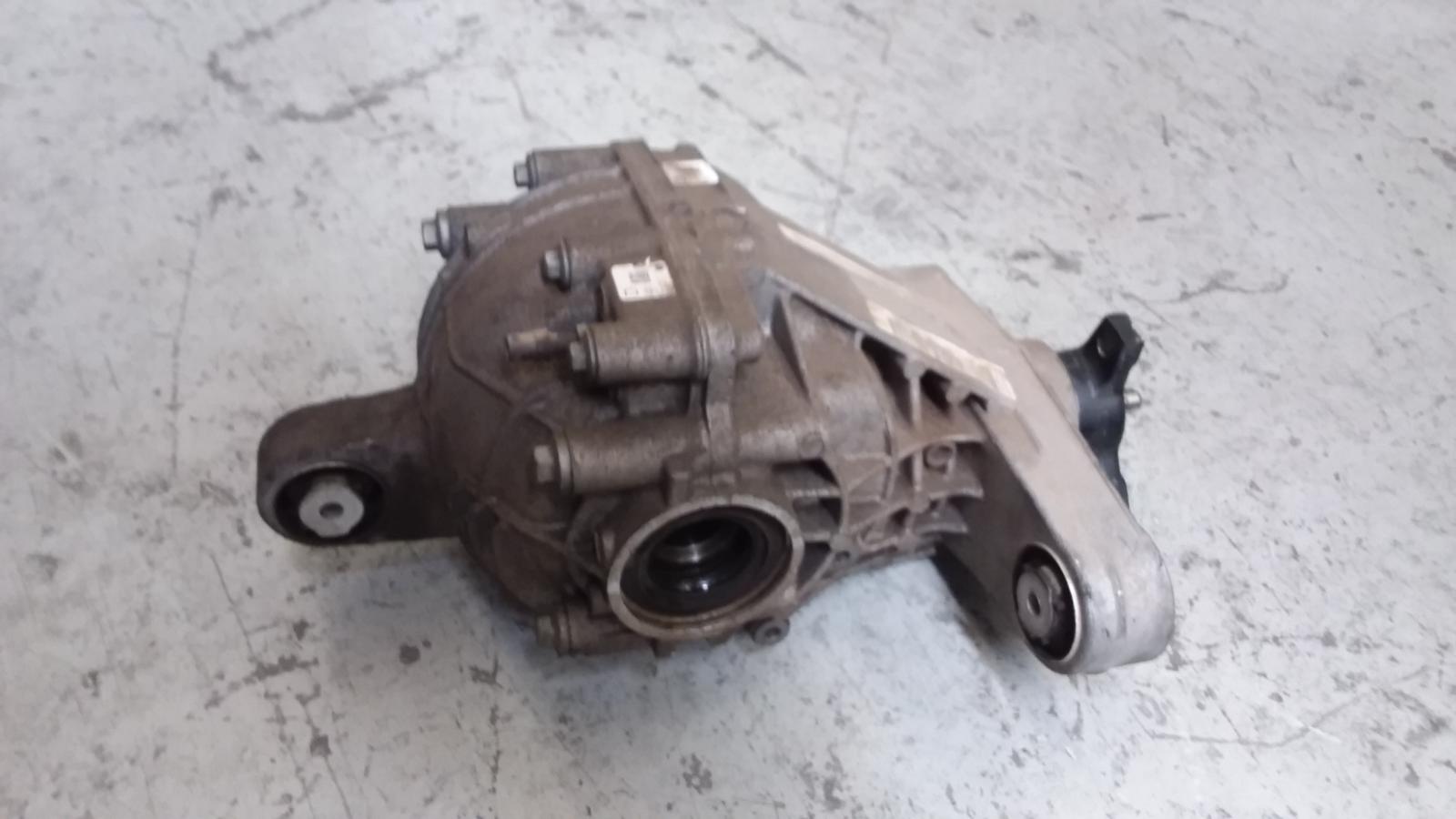2012 Holden Commodore Differential Centre View Auto part Differential Centre Holden Commodore 2012