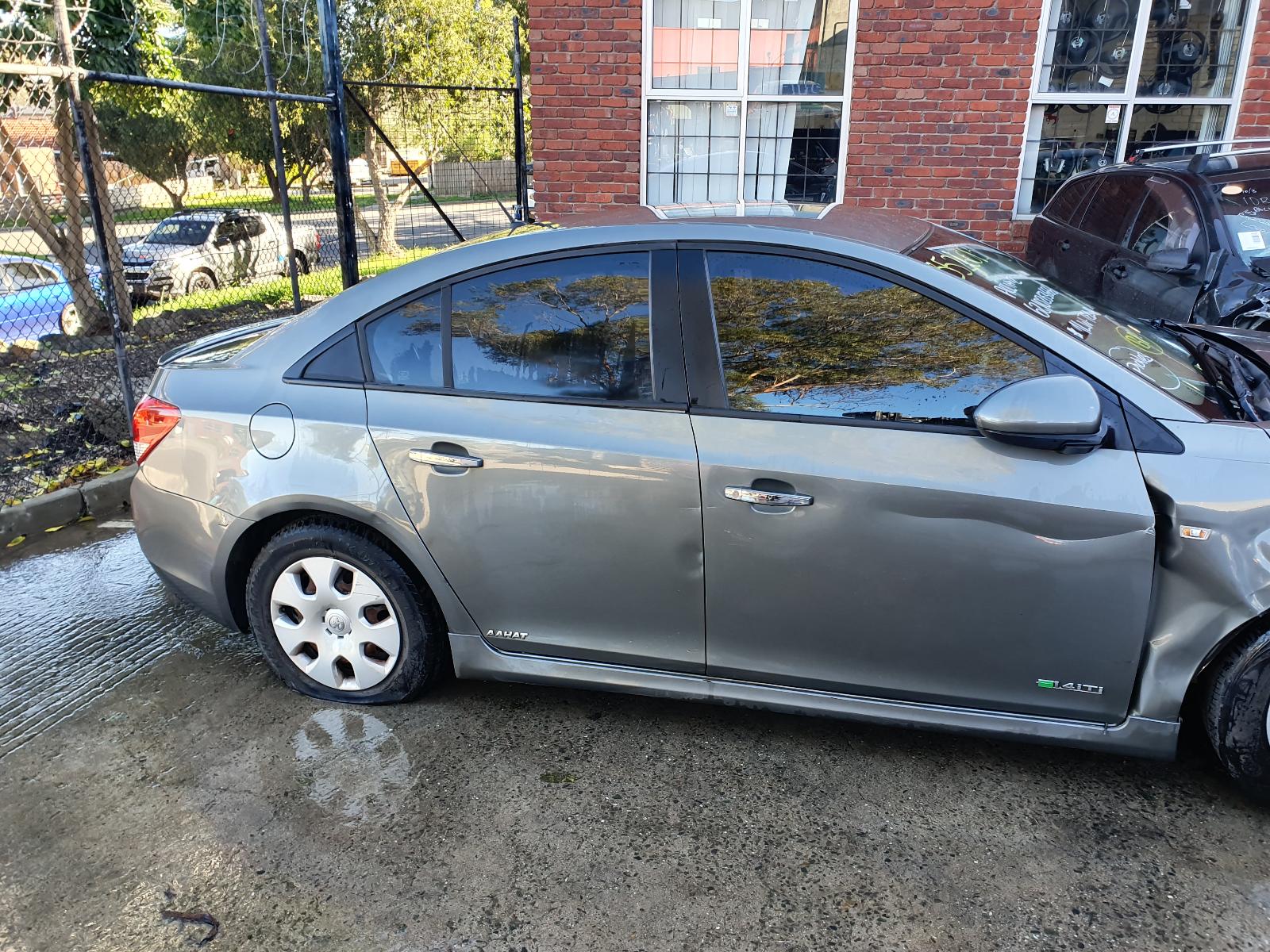 View Auto part Left Rear Wnd Reg/Motor Holden Cruze 2011