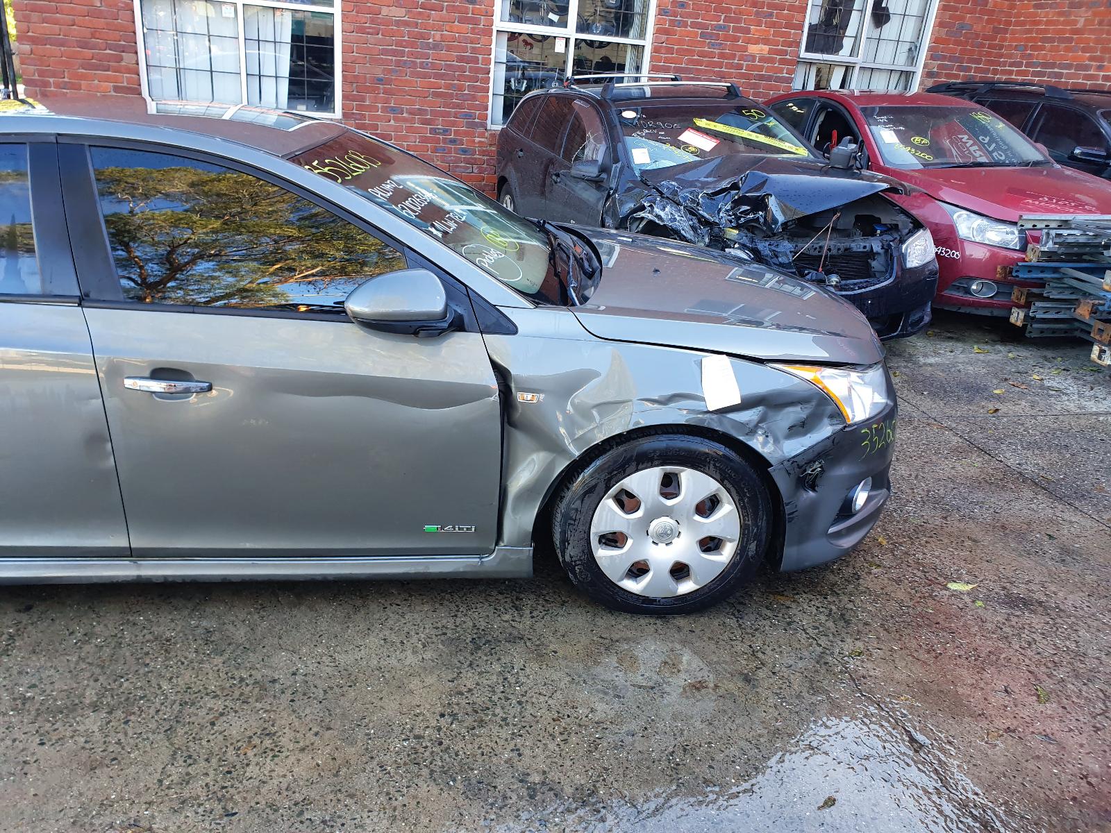 View Auto part Left Rear Wnd Reg/Motor Holden Cruze 2011