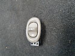 View Auto part Pwr Dr Wind Switch Holden Commodore 2004