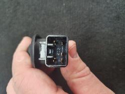 View Auto part Pwr Dr Wind Switch Holden Commodore 2005