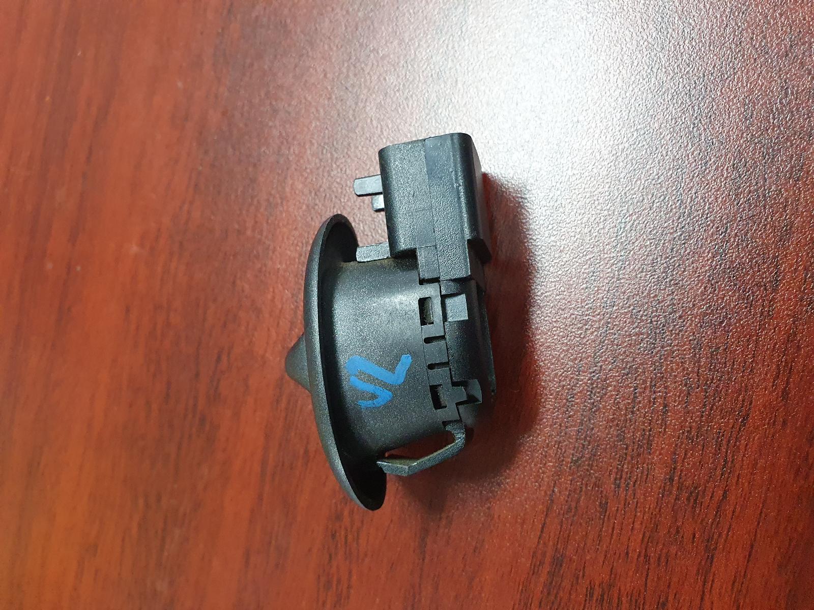 View Auto part Pwr Dr Wind Switch Holden Commodore 2000