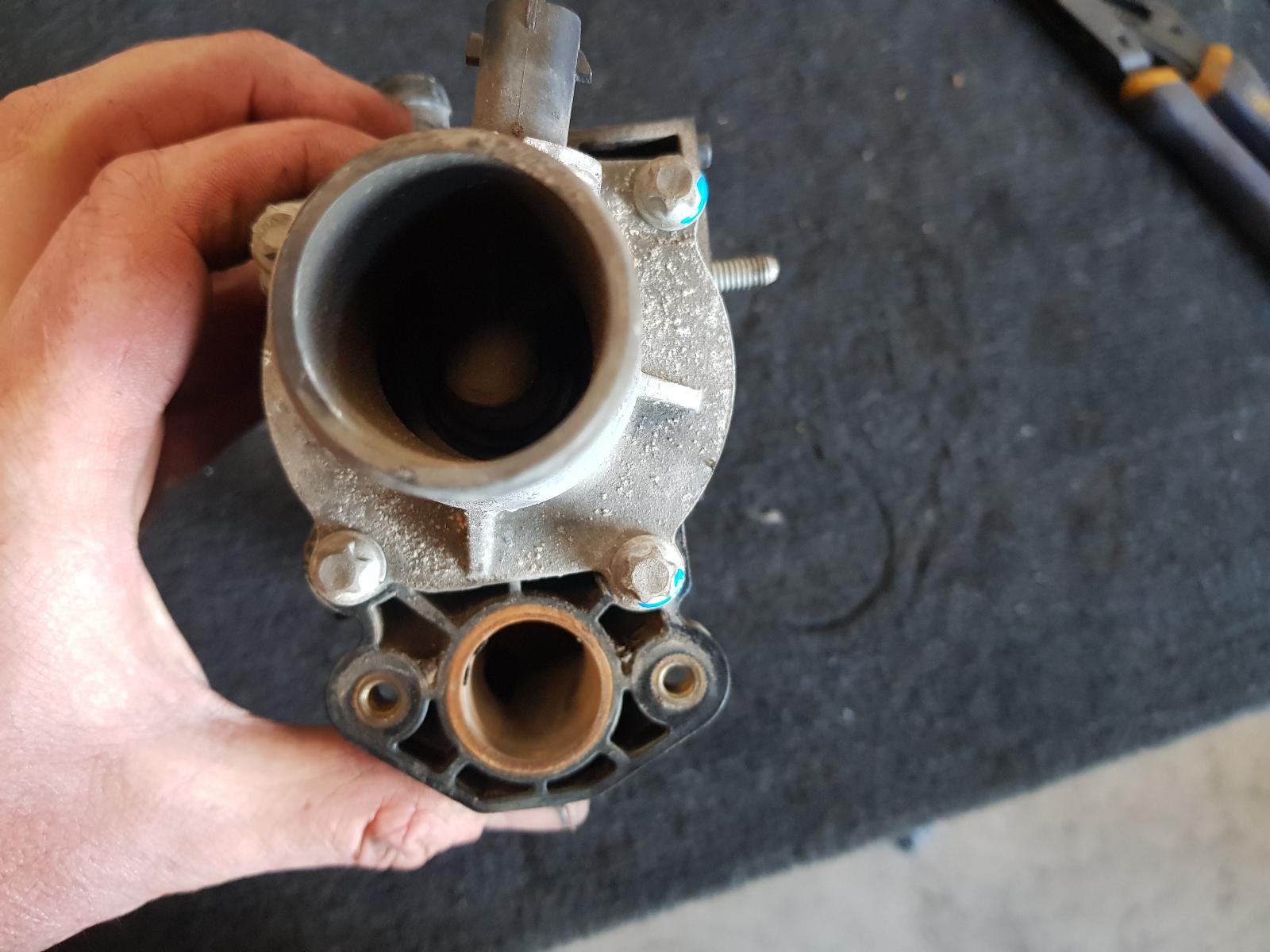 Thermostat Housing Cruze Holden 2010