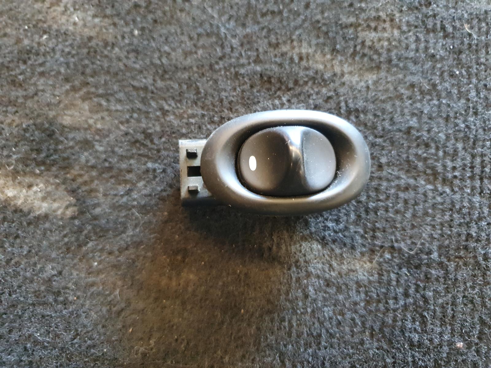 View Auto part Pwr Dr Wind Switch Holden Commodore 2005