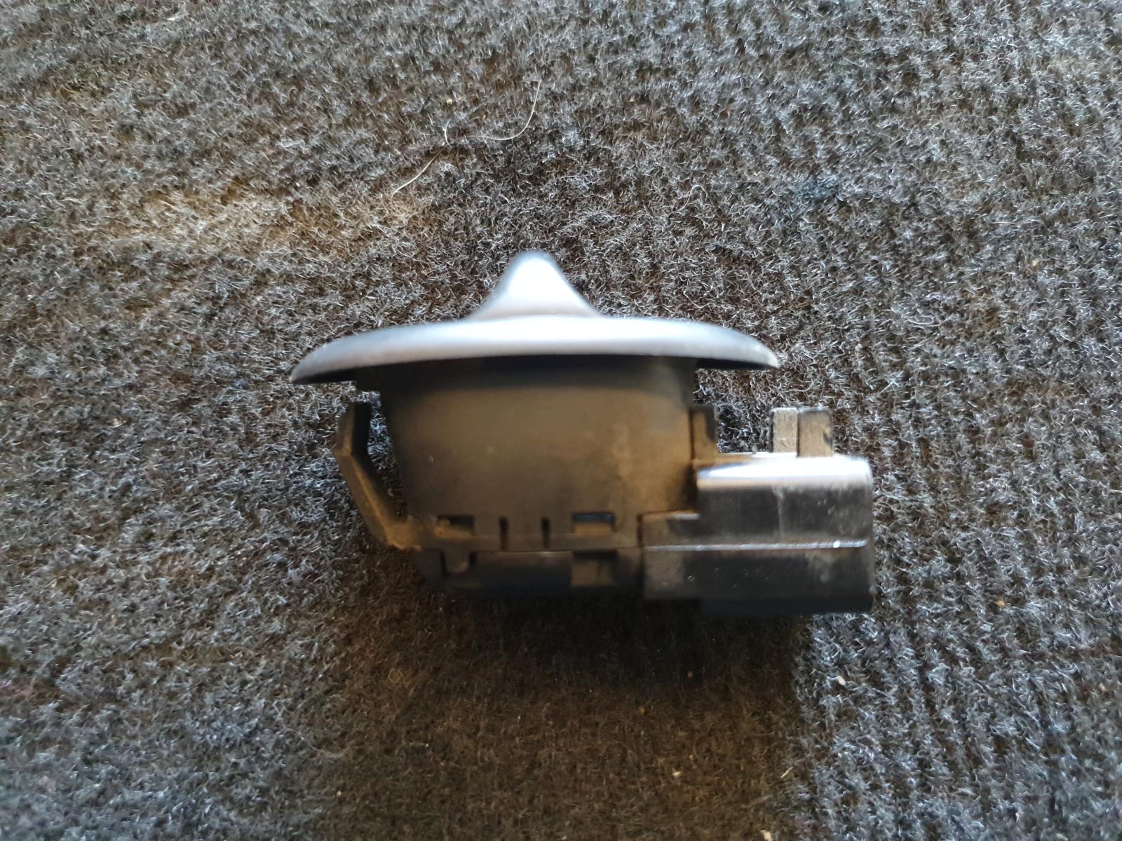 View Auto part Pwr Dr Wind Switch Holden Commodore 2005