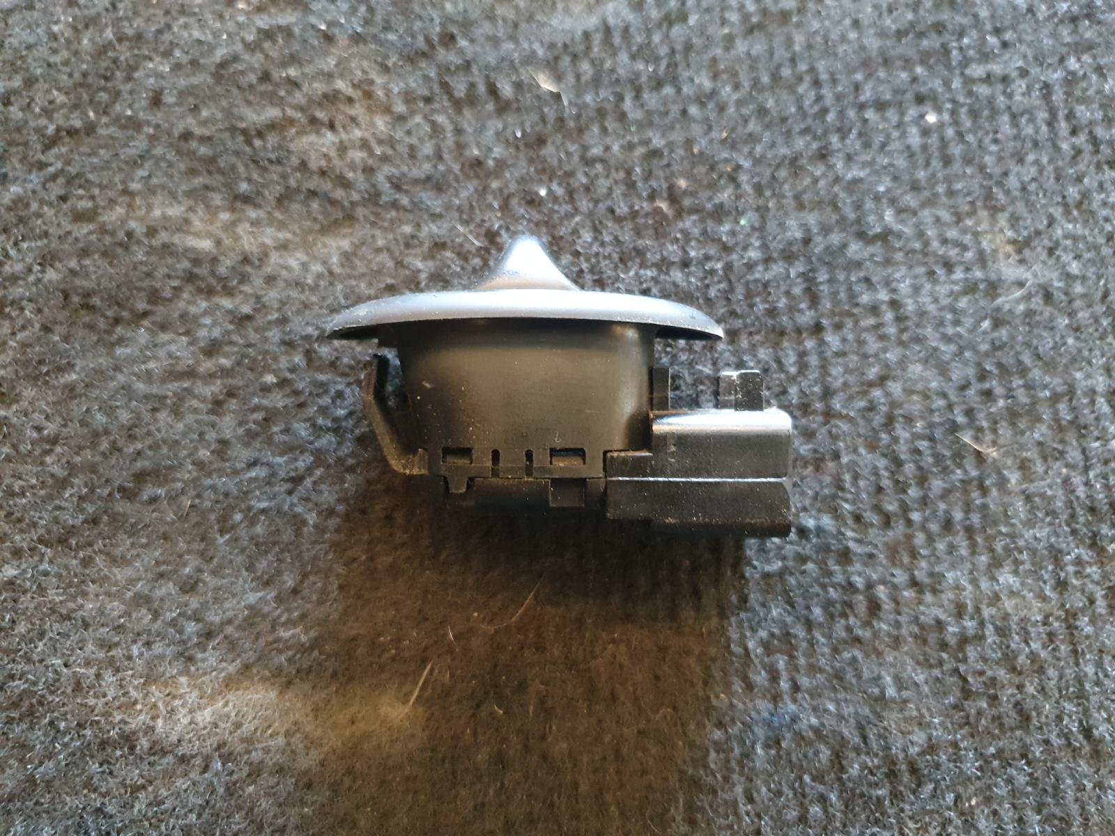 View Auto part Pwr Dr Wind Switch Holden Commodore 2005