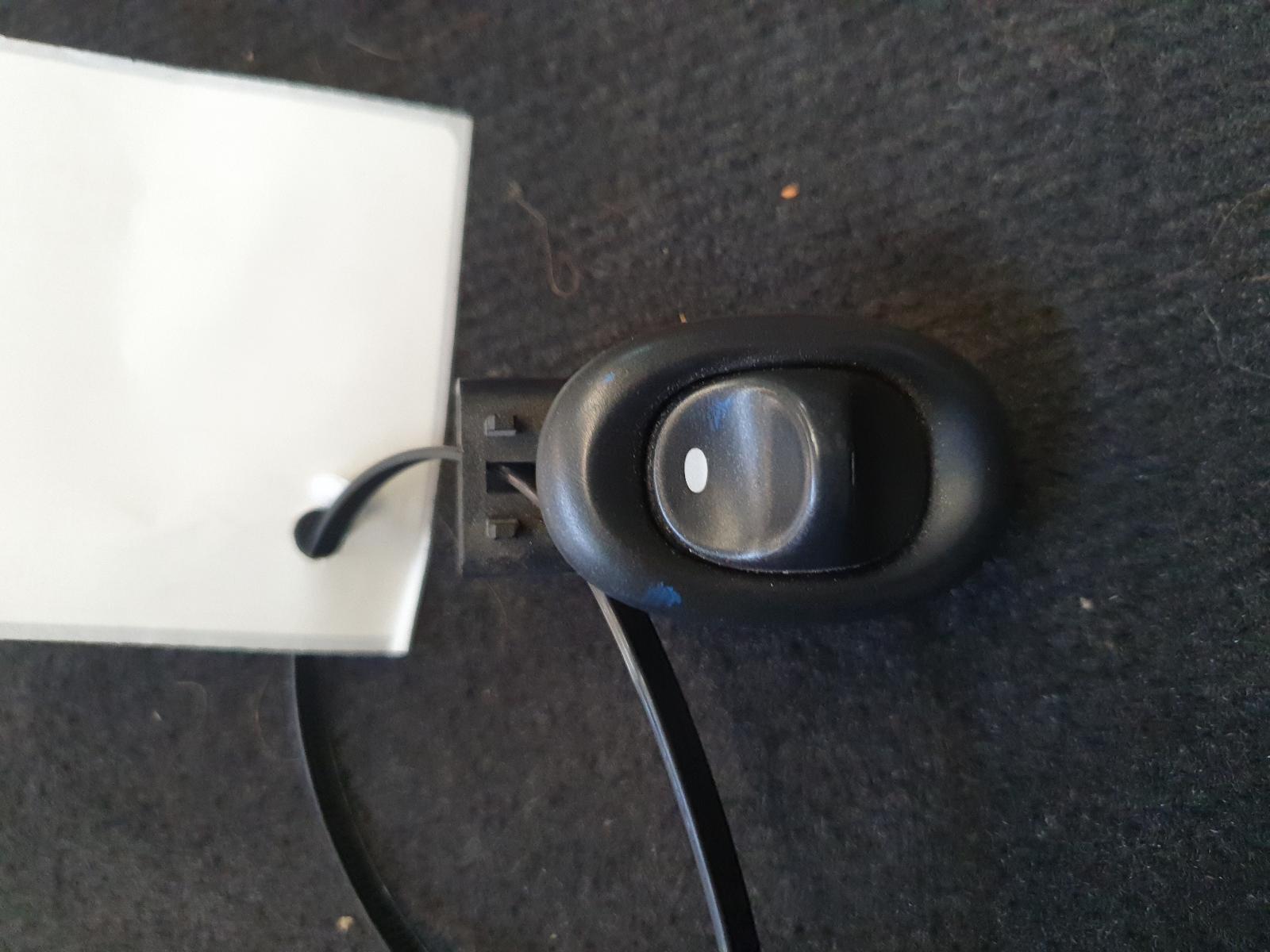 View Auto part Pwr Dr Wind Switch Holden Commodore 2001