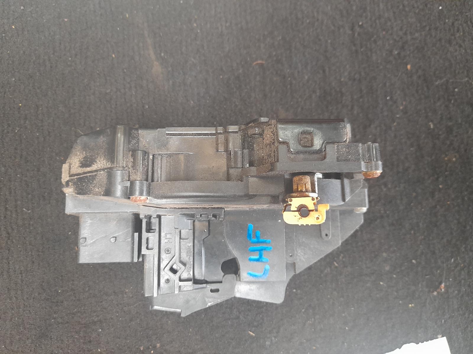 View Auto part Door/Boot/Gate Lock Holden Commodore 2009