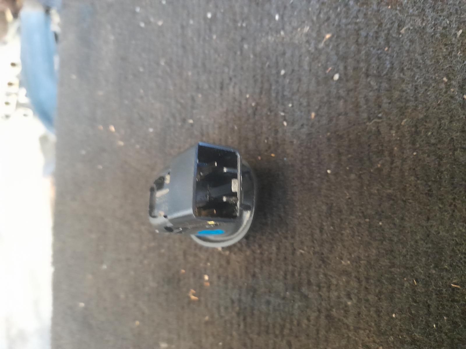 2005 Holden Commodore Pwr Dr Wind Switch View Auto part Pwr Dr Wind Switch Holden Commodore 2005