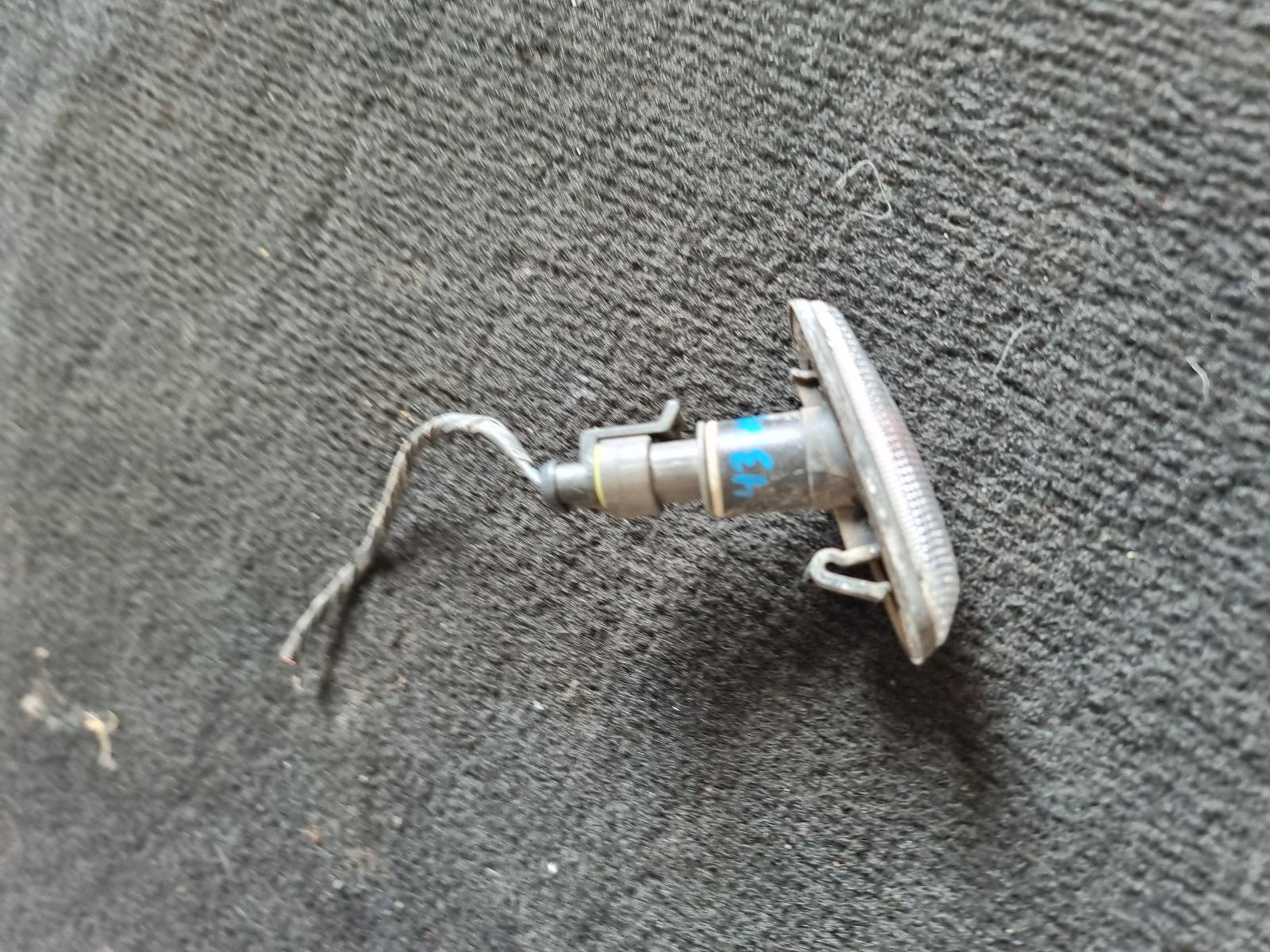 View Auto part Left Indicator/Fog/Side Holden Commodore 2005