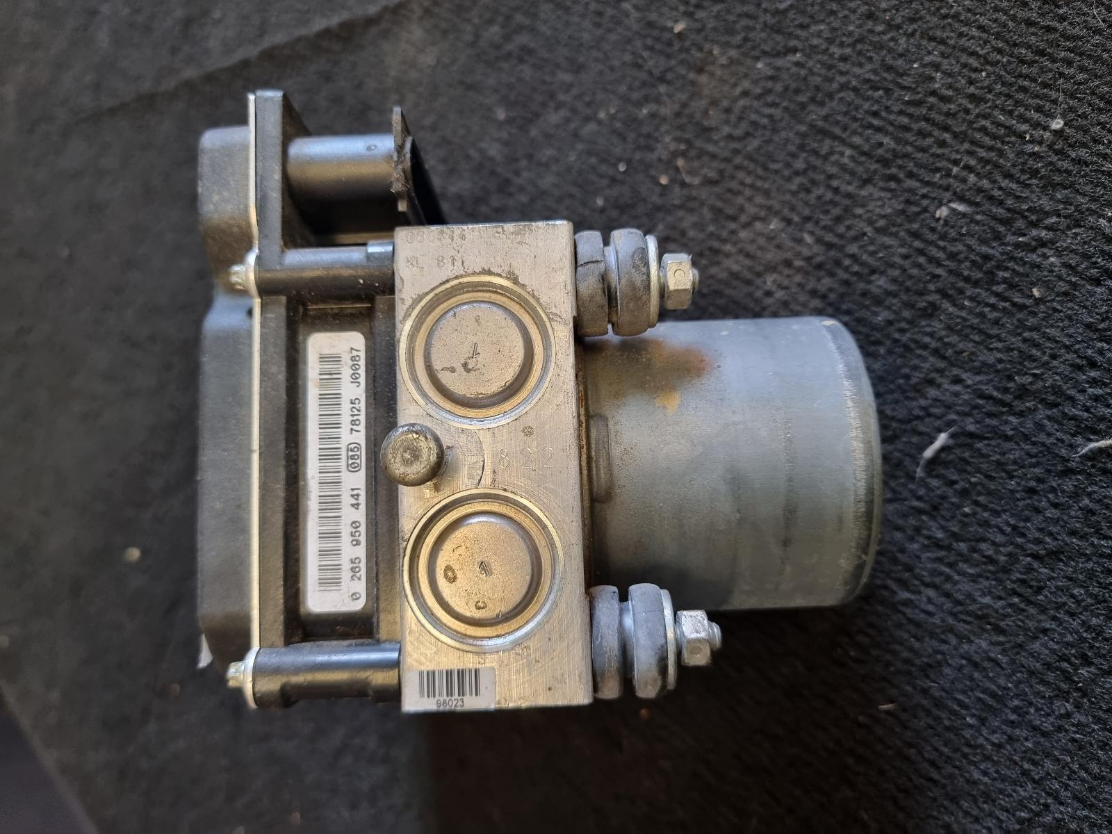 Vx Commodore Abs Module Abs Pump/Modulator Commodore Holden 2007