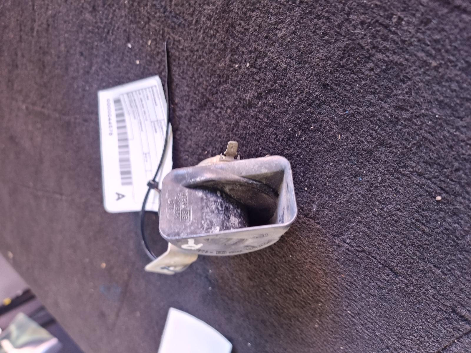 View Auto part Horn Holden Commodore 2010