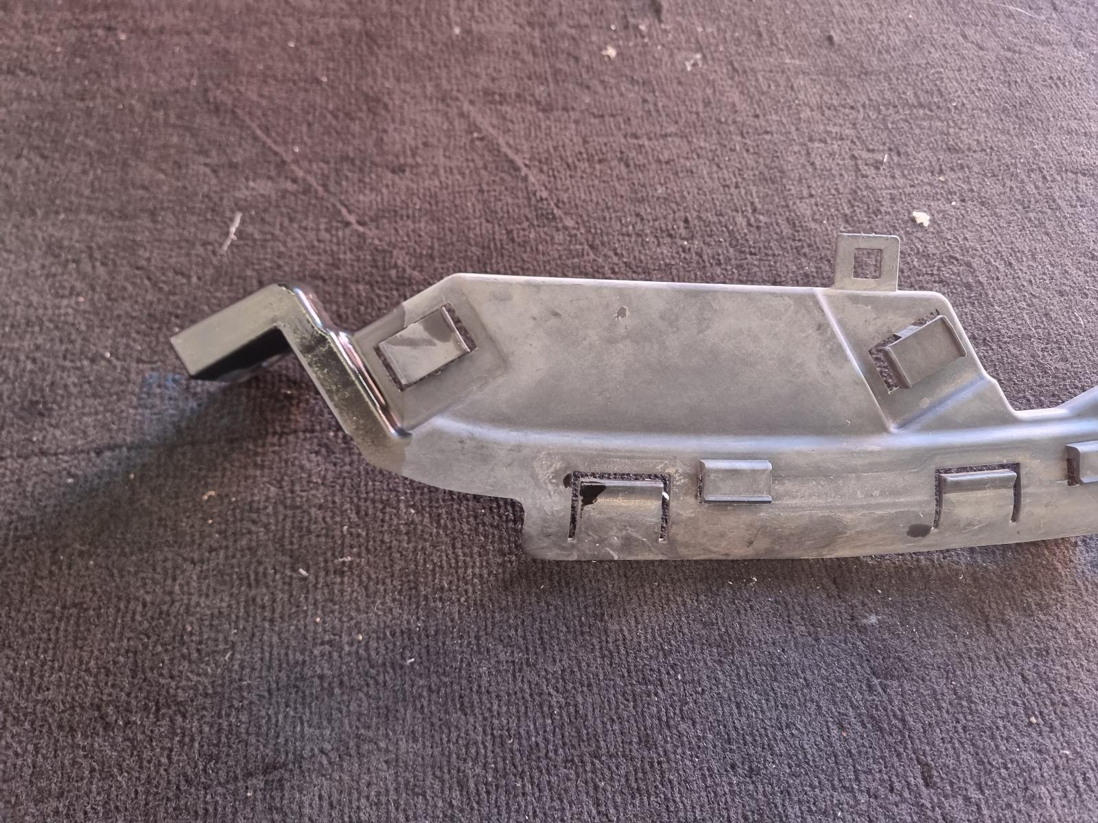 View Auto part Misc Holden Commodore 2010