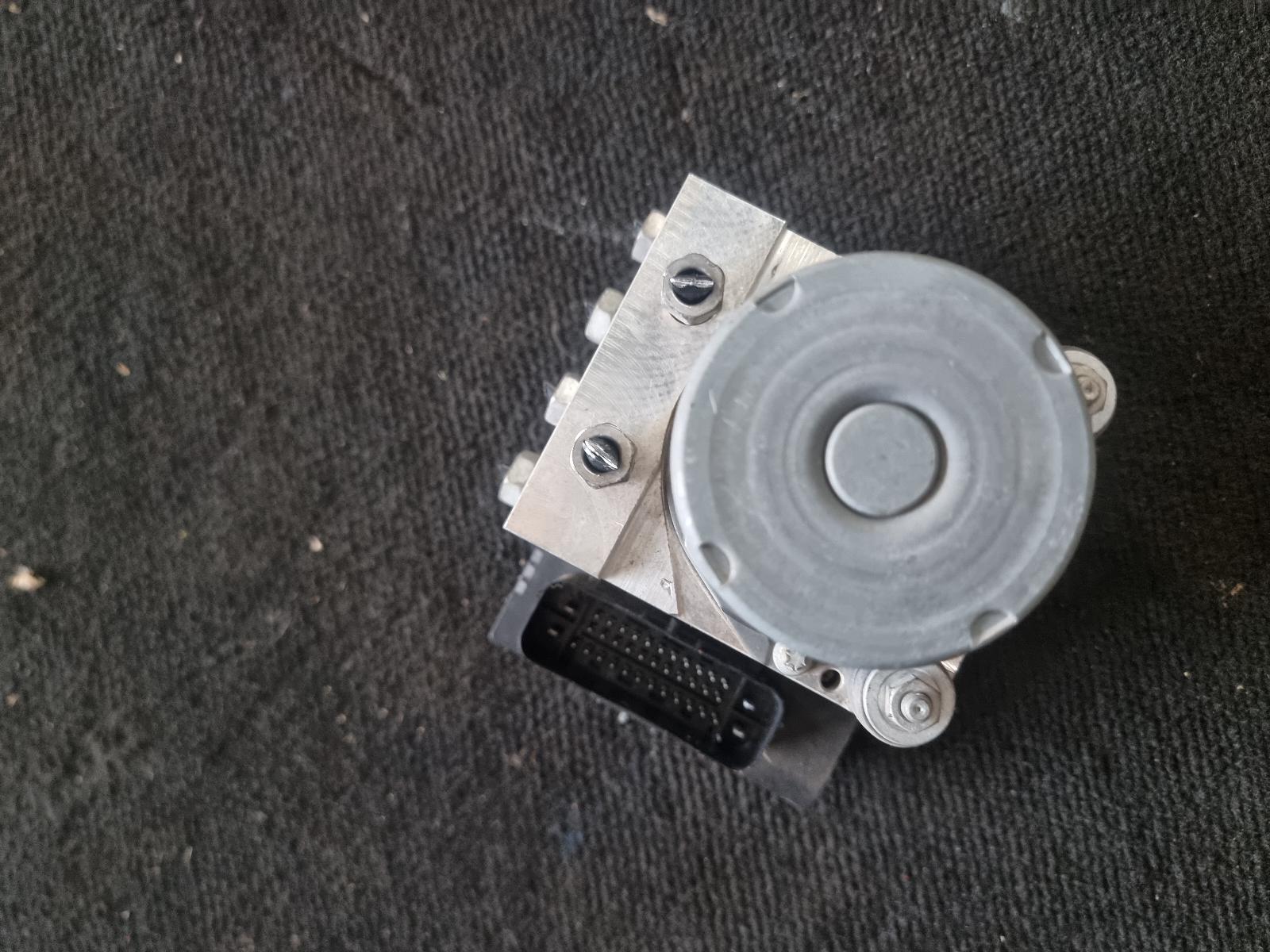 View Auto part Abs Pump/Modulator Holden Commodore 2010