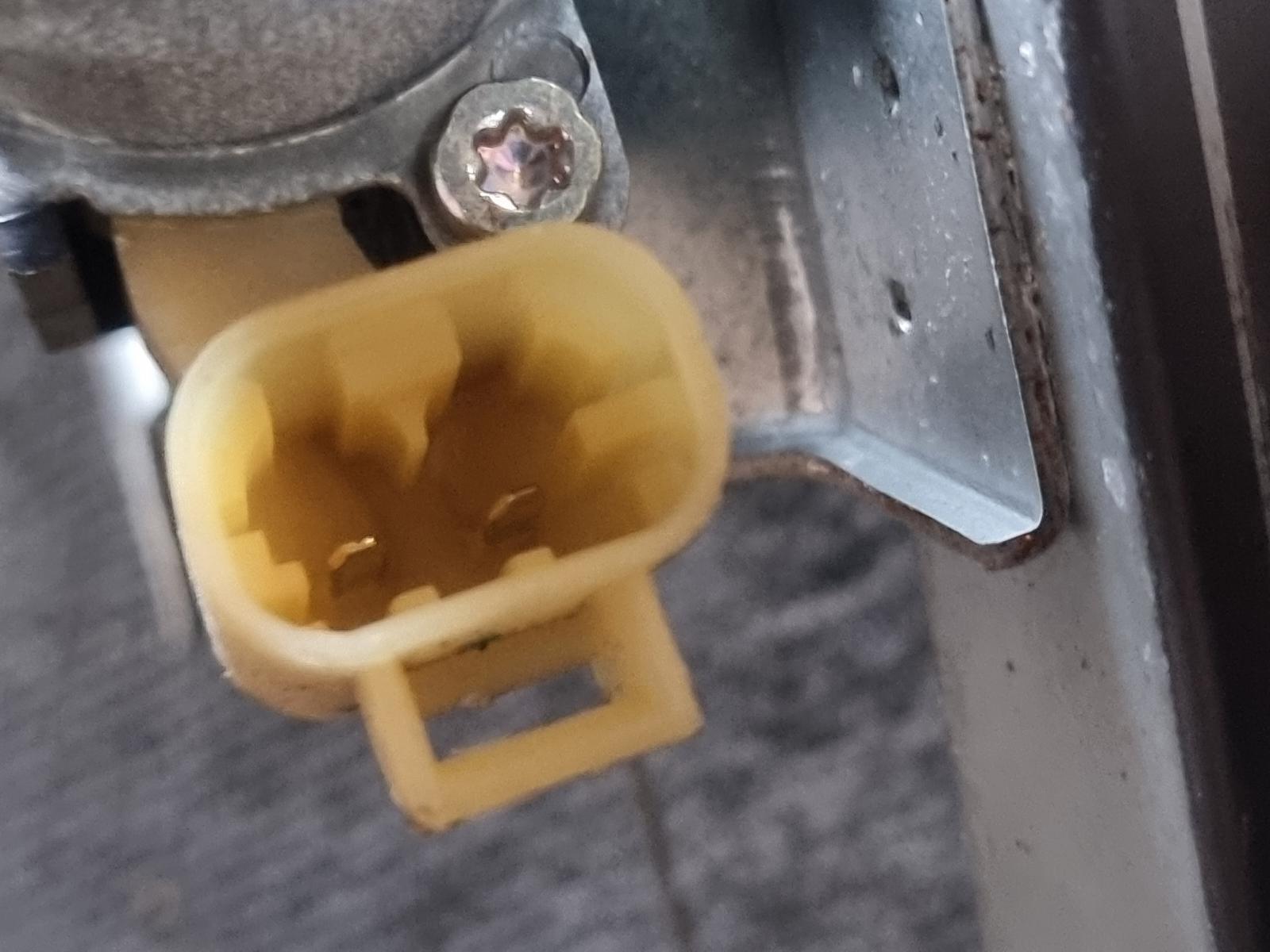 View Auto part Left Rear Wnd Reg/Motor Holden Commodore 2010