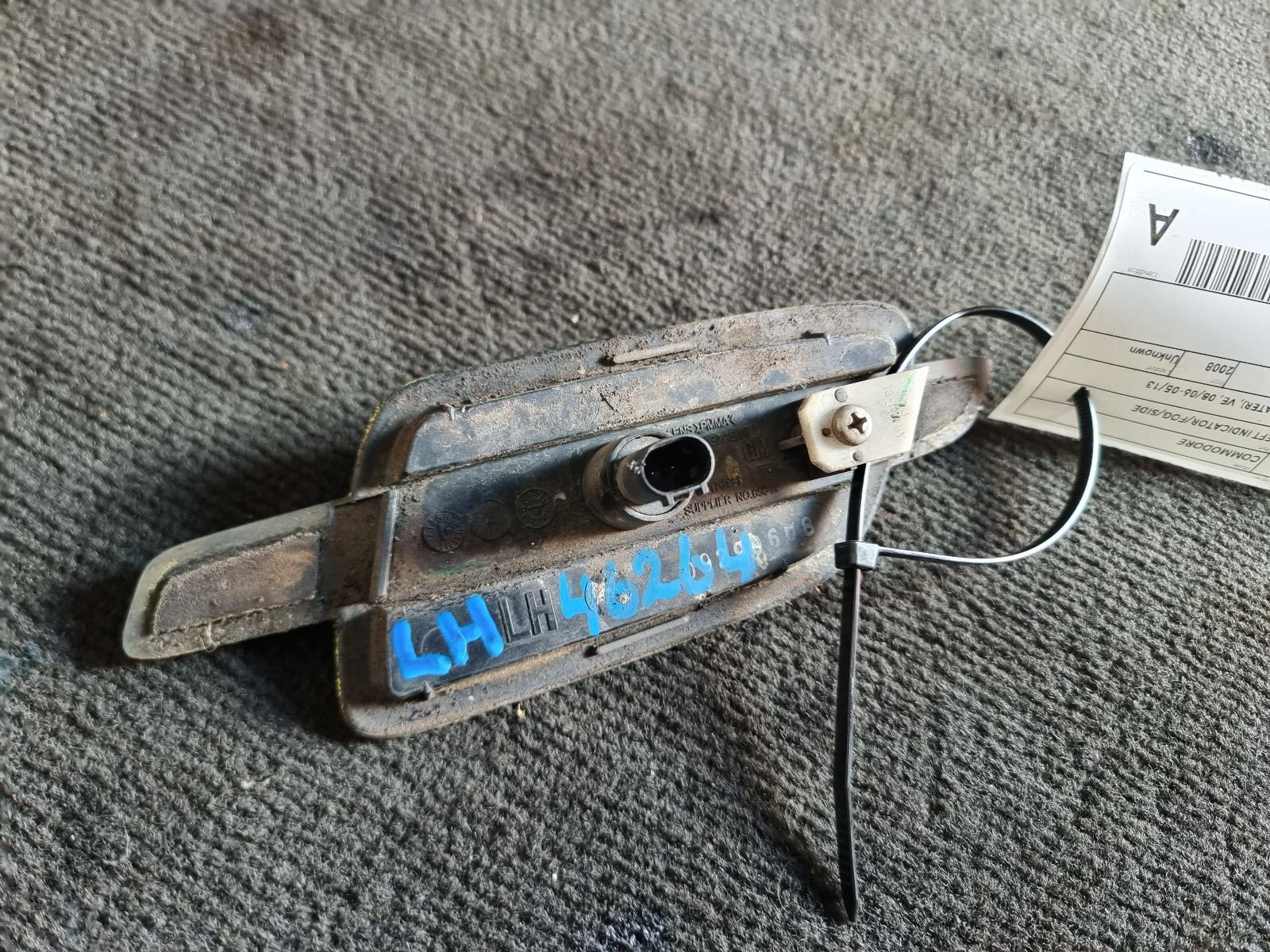 2008 Holden Commodore Left Indicator/Fog/Side View Auto part Left Indicator/Fog/Side Holden Commodore 2008