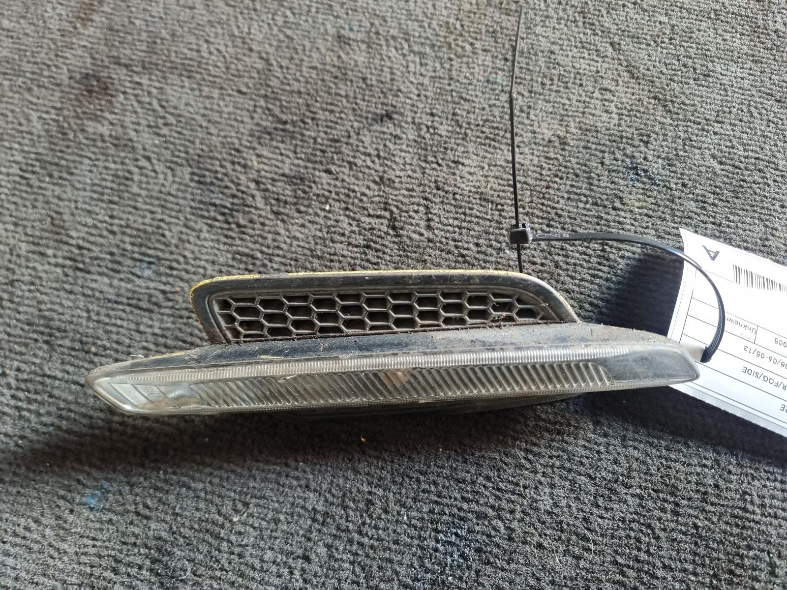 2008 Holden Commodore Left Indicator/Fog/Side View Auto part Left Indicator/Fog/Side Holden Commodore 2008