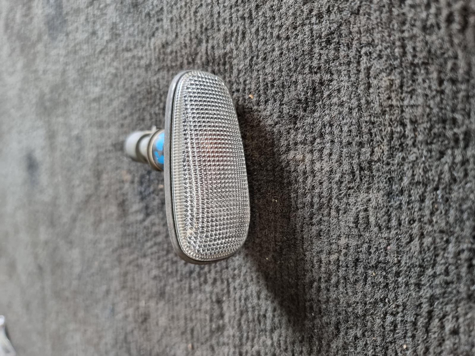 View Auto part Left Indicator/Fog/Side Holden Commodore 2003