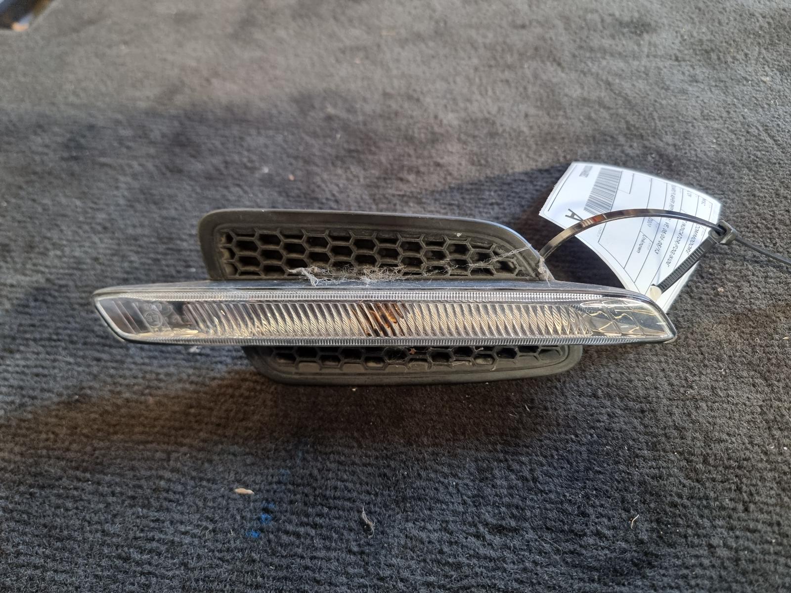 View Auto part Left Indicator/Fog/Side Holden Commodore 2009