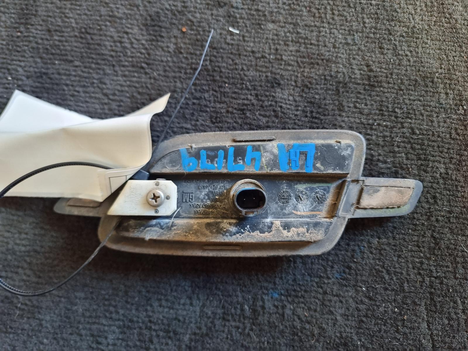 View Auto part Left Indicator/Fog/Side Holden Commodore 2008