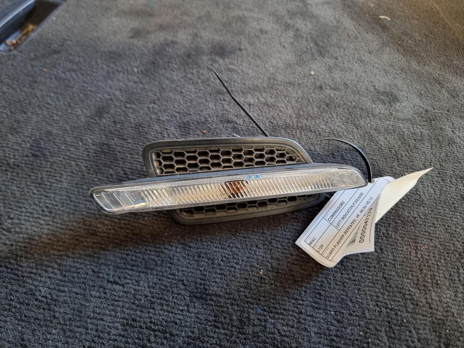 View Auto part Left Indicator/Fog/Side Holden Commodore 2008