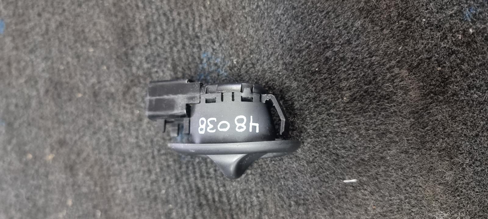 View Auto part Pwr Dr Wind Switch Holden Commodore 2005