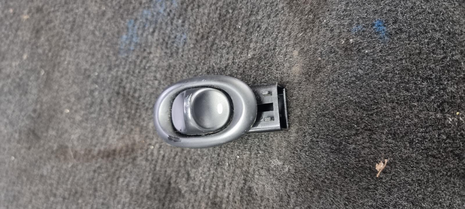 View Auto part Pwr Dr Wind Switch Holden Commodore 2005