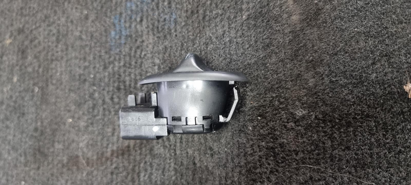 View Auto part Pwr Dr Wind Switch Holden Commodore 2005