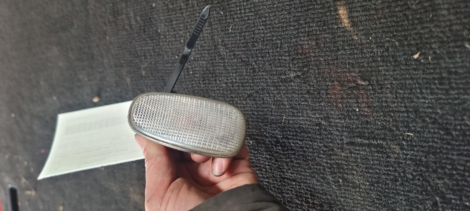 View Auto part Left Indicator/Fog/Side Holden Commodore 2003